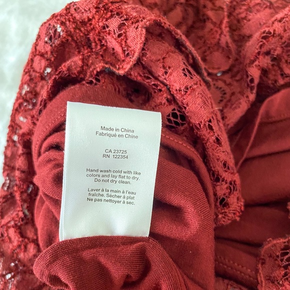 2/$60💛 CLOSET CLEAN OUT: Aritzia lace dress - Picture 5 of 9